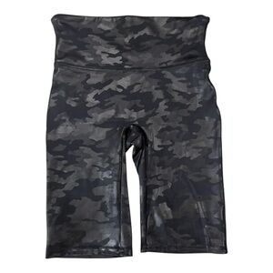 SPANX Bike Shorts Women size Small S Black Camo Inseam 9"